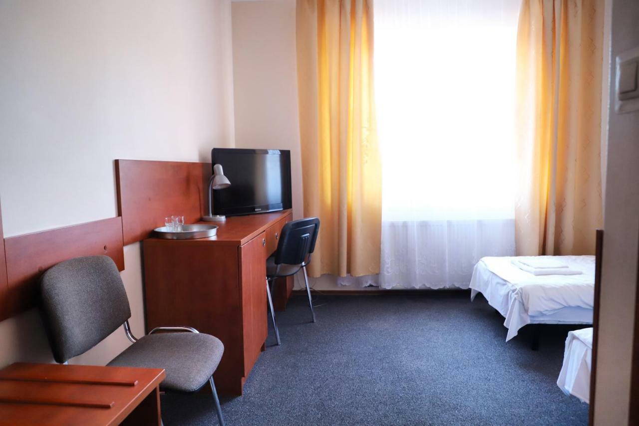 Julian Hotel